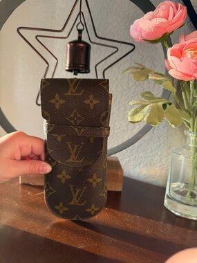 LOUIS VUITTON Etui Lunettes Rabat Glasses Case
